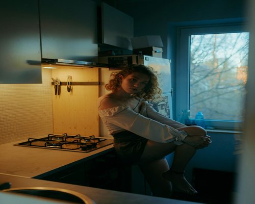quiet evening routine at home after a regular day
